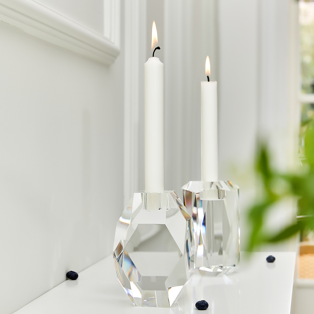  Sleek crystal candle holder 