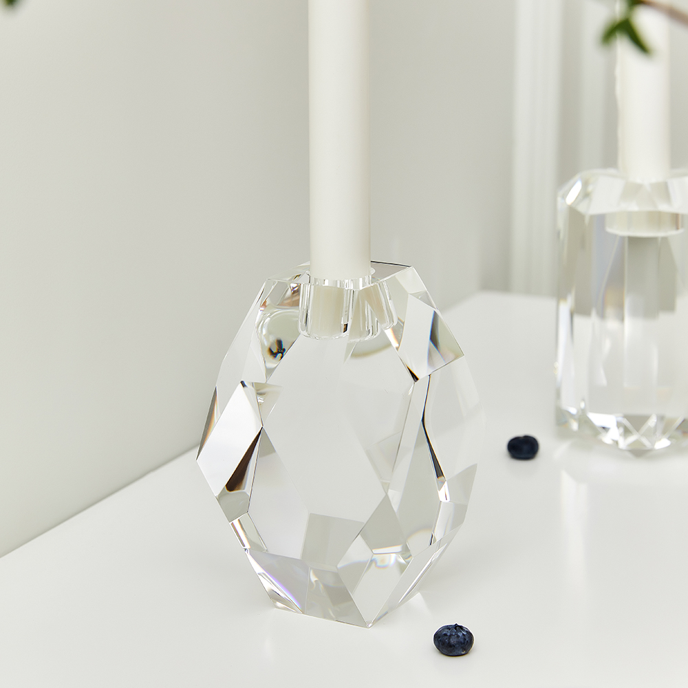  Sleek crystal candle holder 